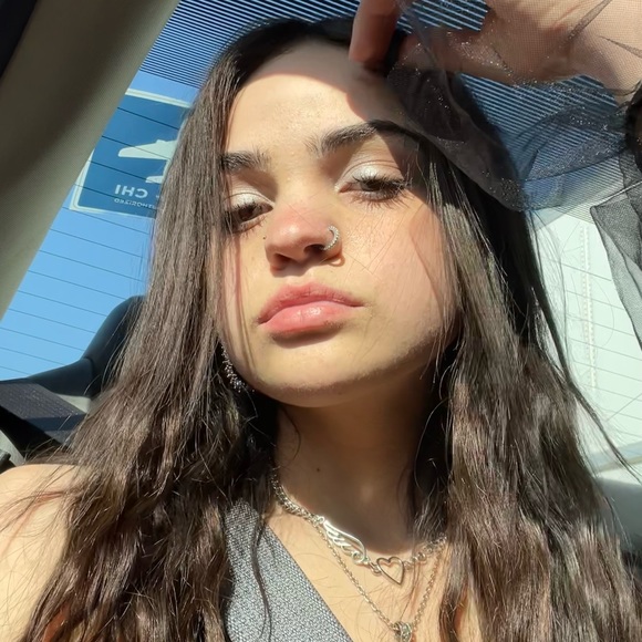 Meet your Posher, eliza - Picture 3 of 6